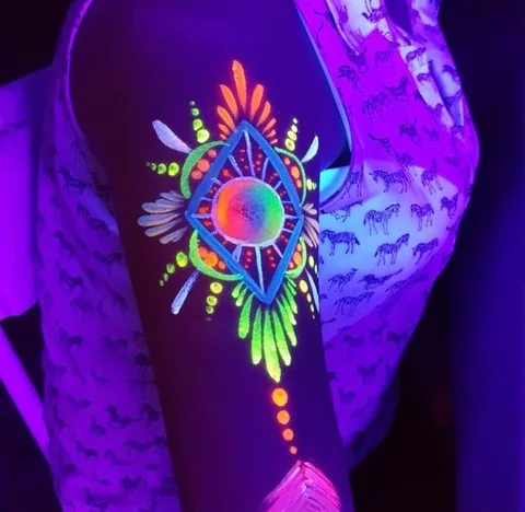 Temporary Tattoo Artist