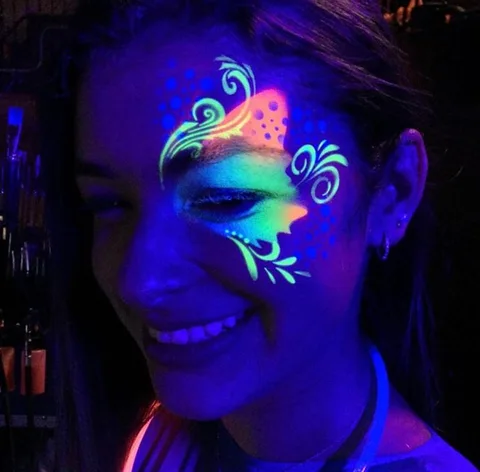Temporary Tattoo Artist
