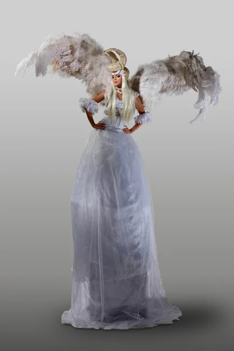 Stilt Walkers Dubai