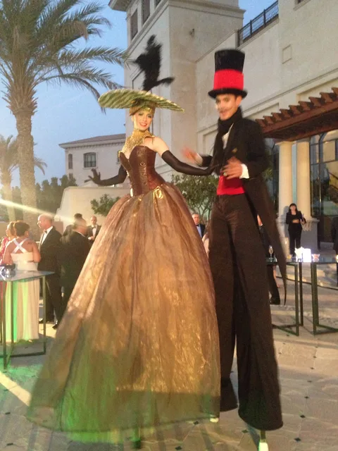 Stilt Walkers Dubai