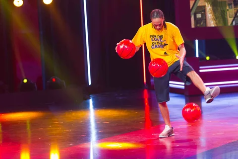 Basketball Juggler & Freestyler