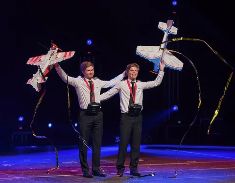 Mini Plane Stunt Show