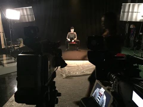 Roaming Mime Artist