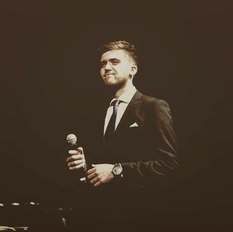 Solo Vocalist and Pianist