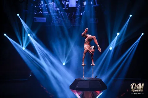 Diamond Contortionist