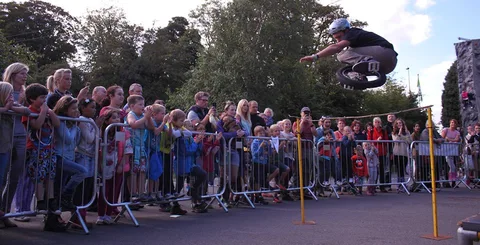 Extreme Unicyclists