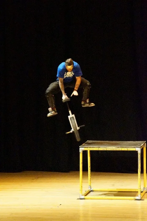 Extreme Unicyclists