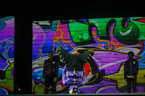 Hip Hop Break Dancers