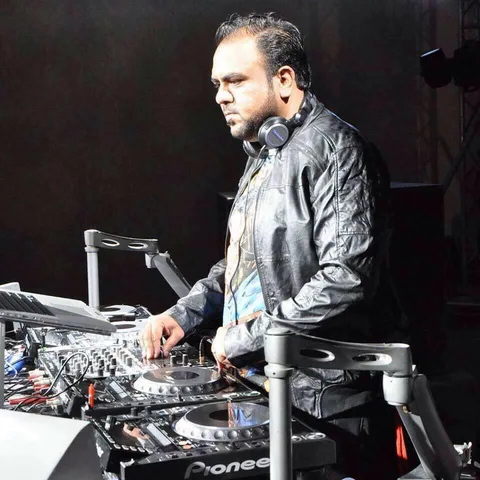 DJ Ash Mac