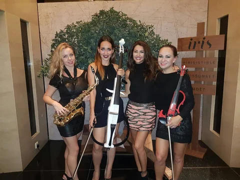 ALL FEMALE BAND