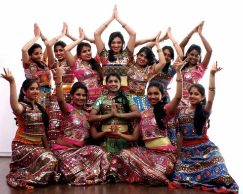 Bollywood Dancers