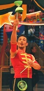 Juggler and Diabolo Performer