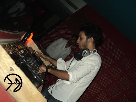 DJ EMWEE