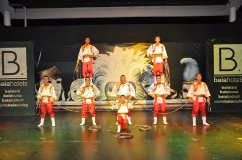 Mongolian Circus Troupe