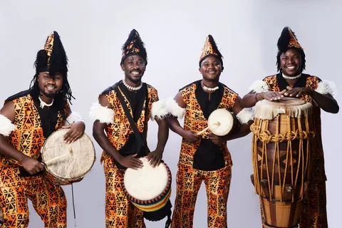 AFRICAN DRUMMERS & DANCERS