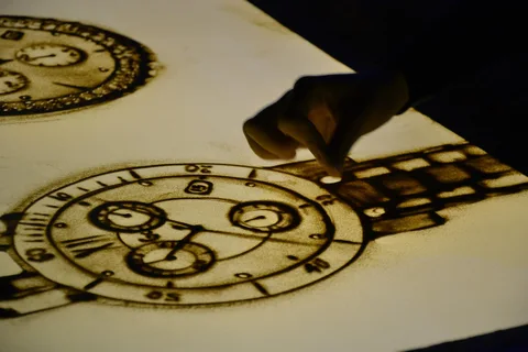 Lady Sand Artist