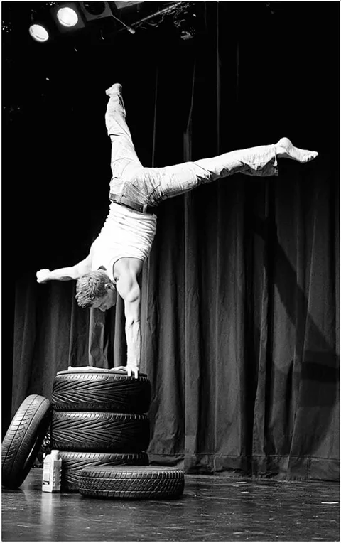 Handstand Tyre Artist