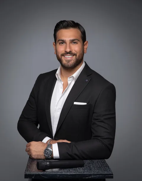 Guy - MC English and Arabic