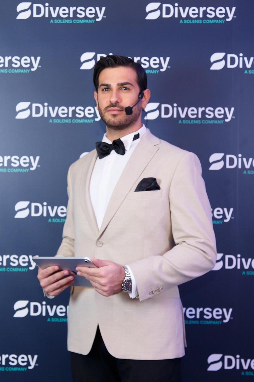 Guy - MC English and Arabic