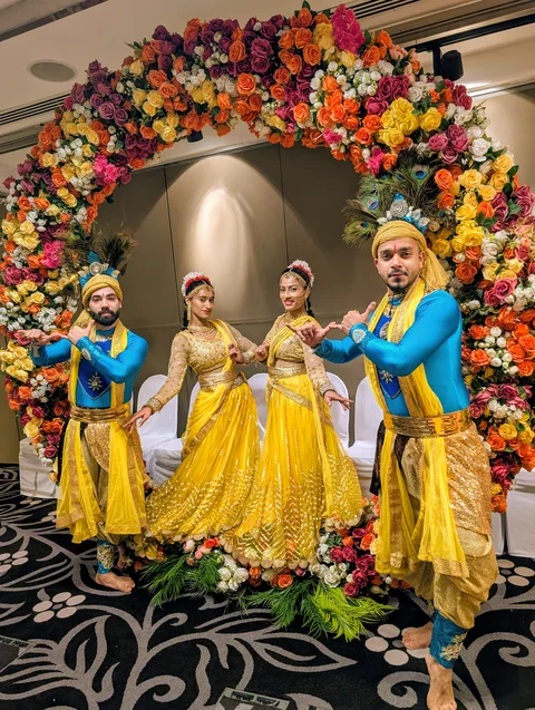 Bollywood Dancers