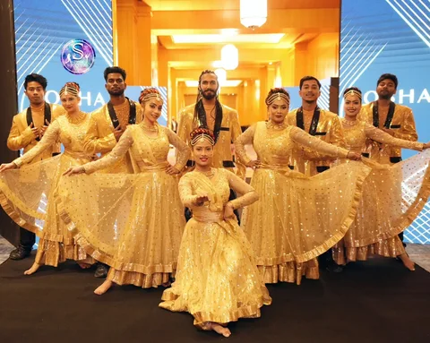 Bollywood Dancers
