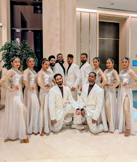 Bollywood Dancers
