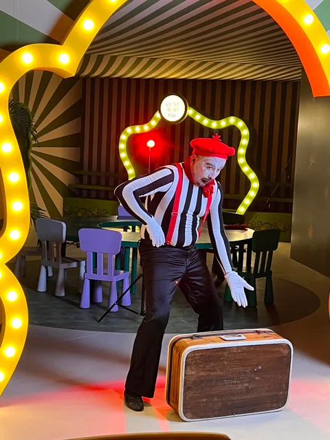 Mime Artist
