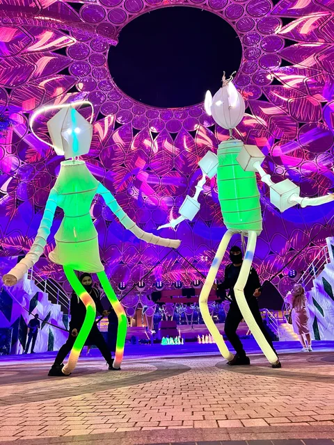 LED Dancers