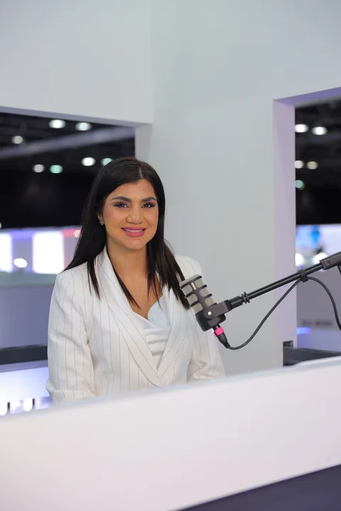Bilingual Emcee for Corporate and Government Events