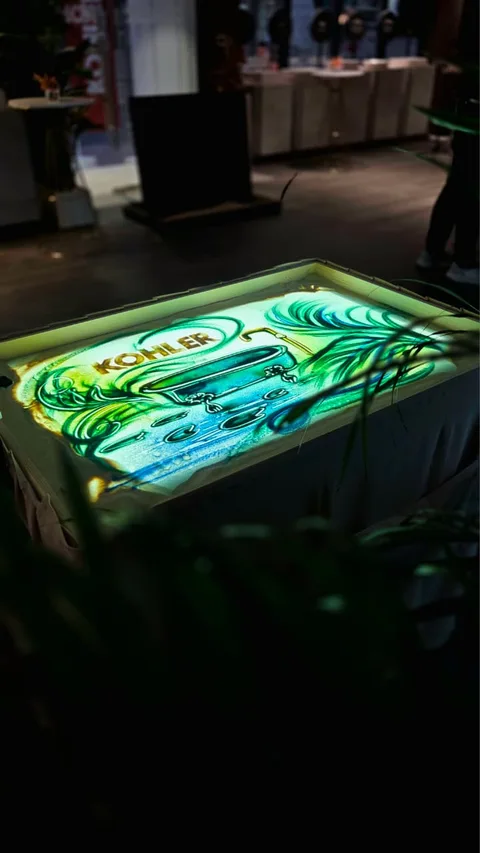 Sand Artist