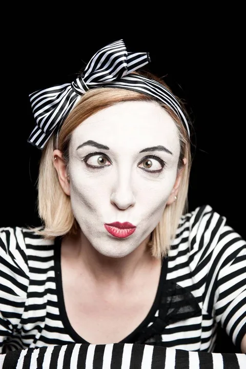 Lara Matossian – Mime Artist