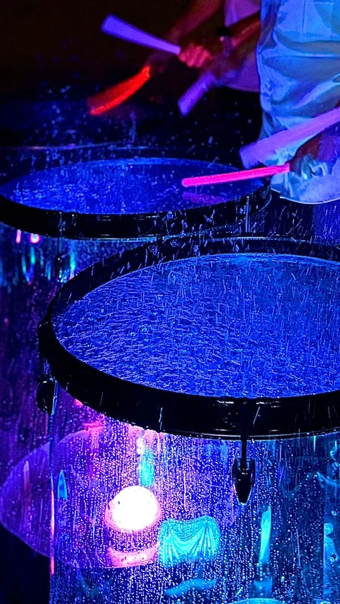 LED water drummer