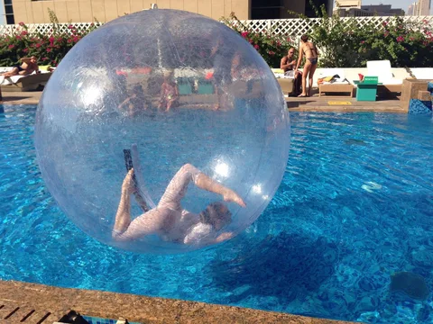 AQUA BUBBLE PERFORMERS